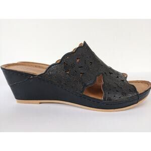 Volks Walkers Black Leather Wedge Sandals Sz 42/10.5 Flower Straps Comfort